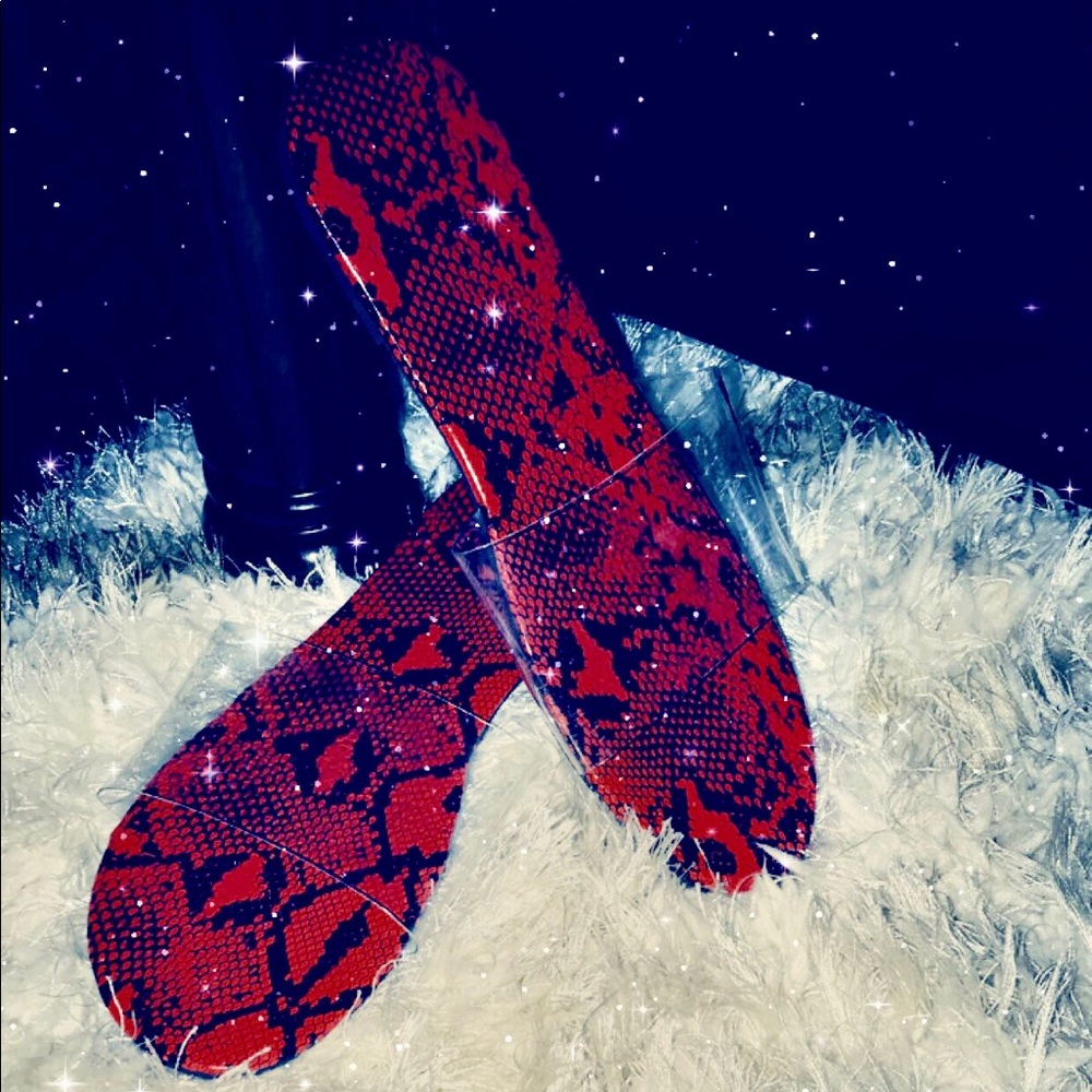 Women’s sandals